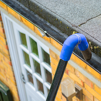 gutter-cleaning-service